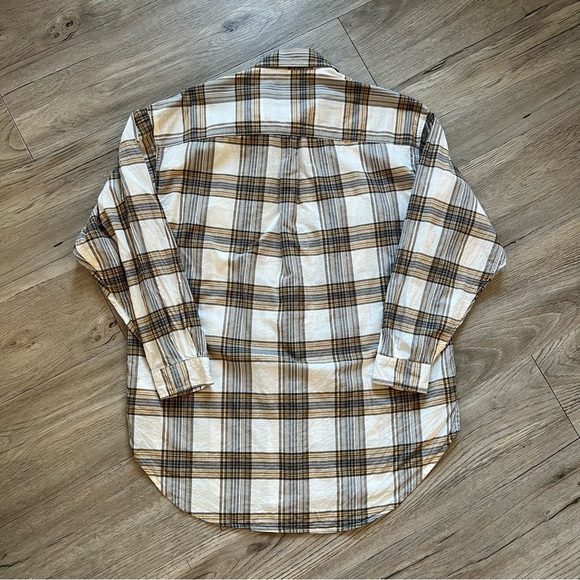 BDG Button Up Oversized Plaid​ - Picture 5 of 5